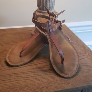 Franco Sarto sz 8 leather sandals flip flops